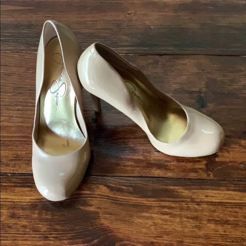 Jessica Simpson Nude heels, size 10